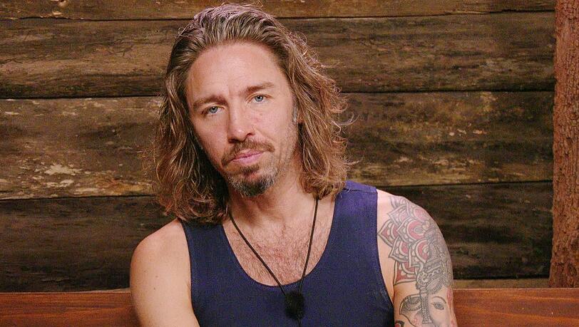 Gil Ofarim behauptet, er d&uuml;rfe nicht &uuml;ber den Davidstern-Skandal und den Vorfall rund um seine Kinder sprechen.