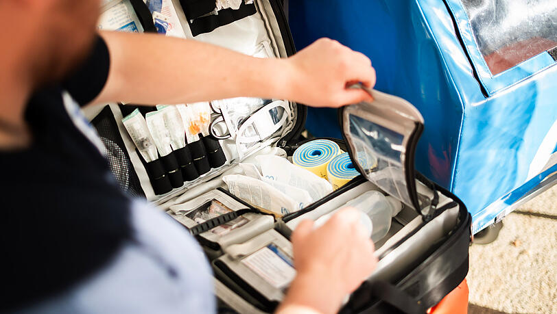 In mehreren Rucksäcken haben die Sanitäter alles mit dabei, was es für eine Erstversorgung braucht. In mehreren Rucksäcken haben die Sanitäter alles mit dabei, was es für eine Erstversorgung braucht.