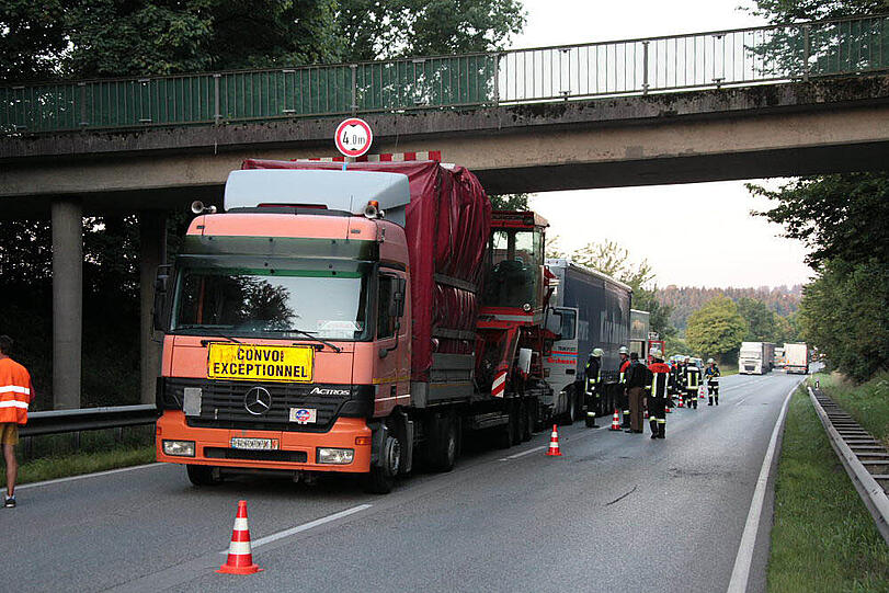 Reichertsheim: Massen-Crash: Hier krachen drei LKW ineinander - Bayern - Abendzeitung München