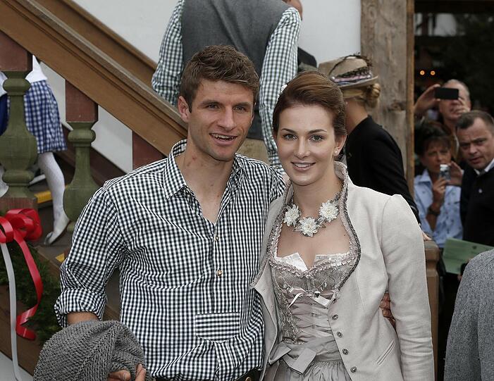 Thomas Müller mit Frau Lisa