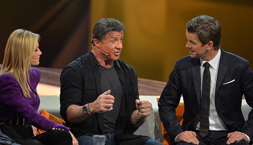 Die Macher schienen sich mehr Mühe bei der Auswahl der Gäste gegeben zu haben: Hier plaudert Markus Lanz mit "Rocky"-Schauspieler Sylvester Stallone und dem neuen Superstar des deutschen Schlagers, Helene Fischer.