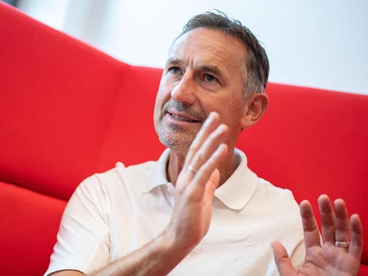 Trainer beim Bundesliga-Aufsteiger 1. FC Köln: Achim Beierlorzer.