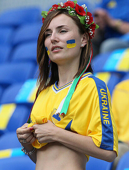 Es gibt nicht nur das hässliche Fan-Gesicht dieser Euro 2016. Sondern auch das schöne und kuriose. Sehen Sie hier die Bilder in unserer Galerie.