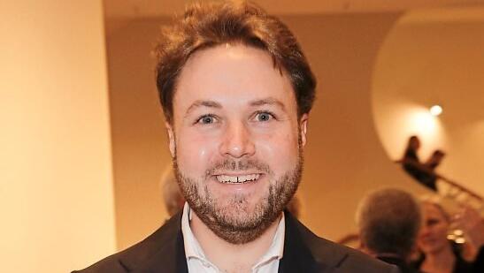 Der Filmemacher Daniel Harrich aus München ist bekannt für seine investigativen Recherchen und politischen Spielfilme. Der Filmemacher Daniel Harrich aus München ist bekannt für seine investigativen Recherchen und politischen Spielfilme.