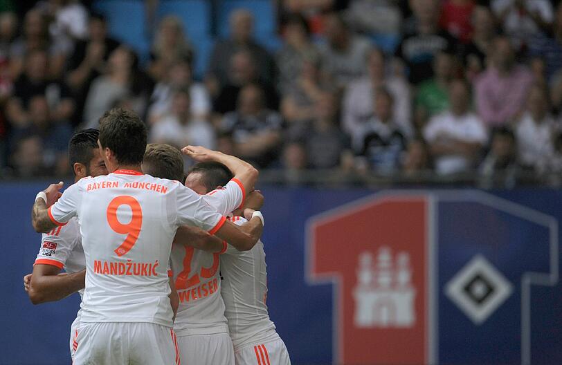 Dritter mit 1:0 gegen den HSV beim Ligatotal-Cup aber ein Doppel-Ausfall beim FC Bayern. Die Bilder vom Spiel