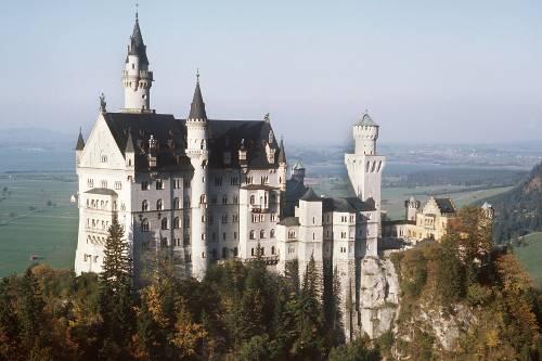 Schloss Neuschwanstein ist einer der ganz großen Tourismus-Magnete in Bayern.