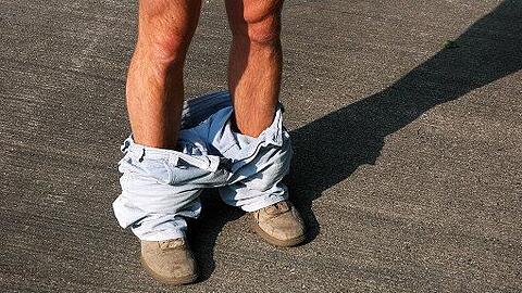 Die Polizei hat einen Exhibitionisten festgenommen. (Symbolbild)
