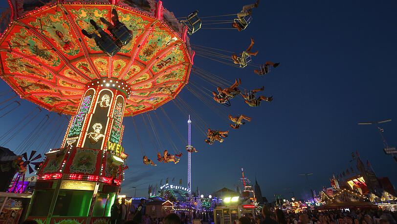 Tag 1 der Wiesn 2023 ist vorbei: Traumwetter und allerbeste Stimmung - Wiesn-Herz, was willst Du mehr?
