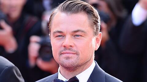 Leonardo DiCaprio positioniert sich.