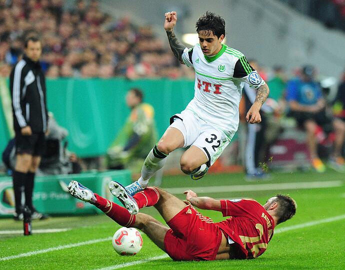 DIEGO CONTENTO: Note 3. Spielte für Alaba (Magen-Darm-Grippe) &ndash; ordentlich. Kleines Aber: Rückte manchmal zu naiv auf.