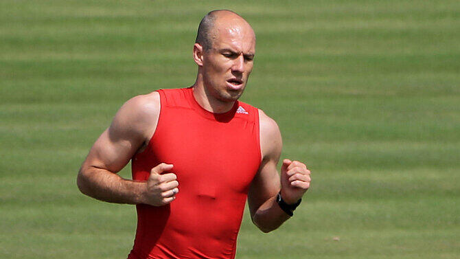 Arjen allein an der Säbener: Vorbild-Profi Robben beim Privat-Training.