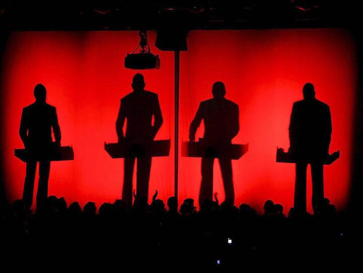 Die deutsche Band Kraftwerk beim 39. Montreux Jazz Festival 2005.