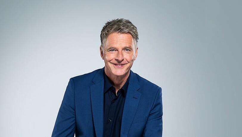 Jörg Pilawa übernimmt die Moderation der neuen Sat.1-Show "Zurück in die Schule".