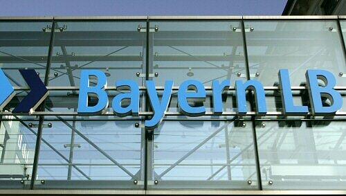 Die BayernLB wagte sich als erste aus der Deckung Die BayernLB wagte sich als erste aus der Deckung