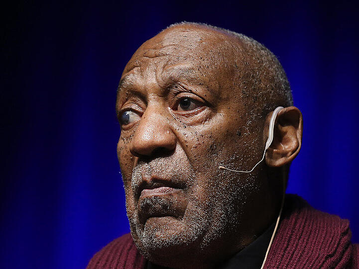 Bill Cosby, hier bei einem Auftritt im Jahr 2013, sieht sich schweren Missbrauchsvorwürfen ausgesetzt