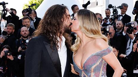 In Cannes küssten sich Tom Kaulitz und Heidi Klum vor den Fotografen. Anschließend gönnten sie sich eine Auszeit in Paris.