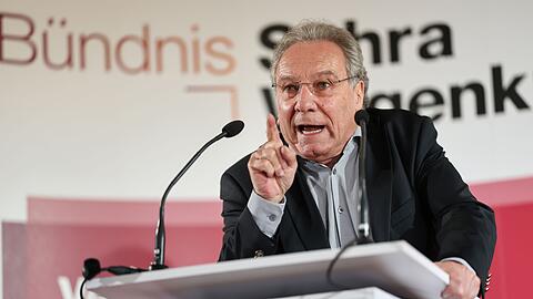 Der BSW-Politiker Klaus Ernst will des Zweiten Weltkriegs auch mit Vertretern Russlands gedenken. (Archivbild)