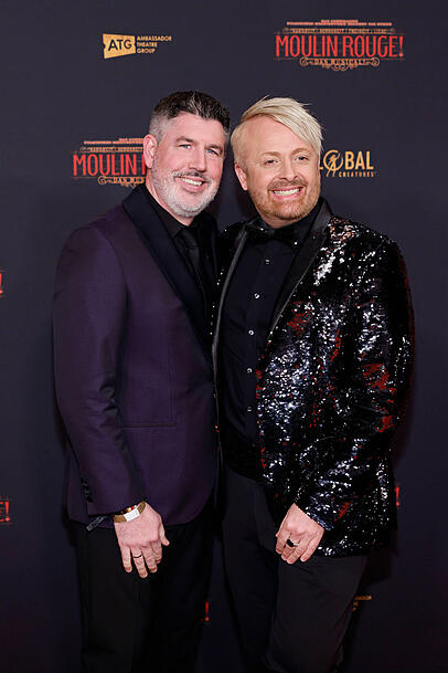 Ross Antony und sein Ehemann Paul Reeves im November 2022. Ross Antony und sein Ehemann Paul Reeves im November 2022.