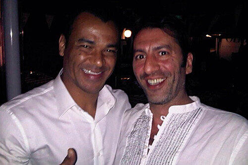 Kann auch weltmeisterlich feiern: Cafu mit Promi-Wirt Ugo Crocamo