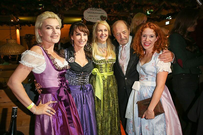 Kriemhild Siegel Anna-Maria Kaufmann Kristina Bach und Ralph Siegel mit Freundin Laura Käfer.
