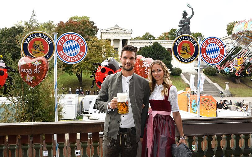 Sven Ulreich mit Ehefrau Lisa.