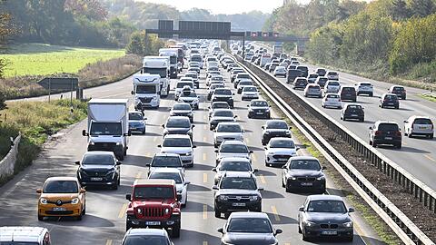 Herbstferien in elf Bundesl&auml;ndern: Am Freitag und Samstag erwartet der ADAC die gr&ouml;&szlig;te Staugefahr. (Archivbild)