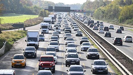 Herbstferien in elf Bundesl&auml;ndern: Am Freitag und Samstag erwartet der ADAC die gr&ouml;&szlig;te Staugefahr. (Archivbild)