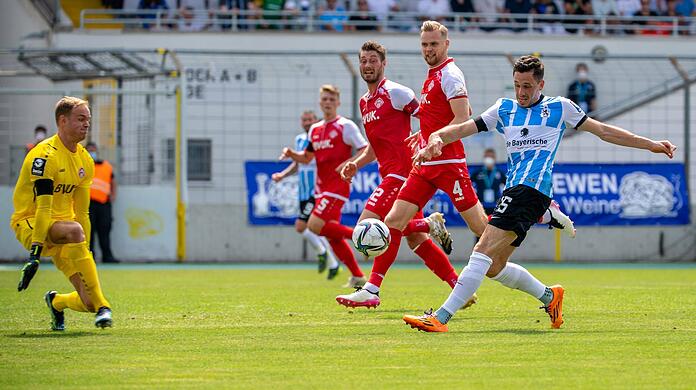 Schoss die Löwen zu Sieg: Neuzugang Marcel Bär.