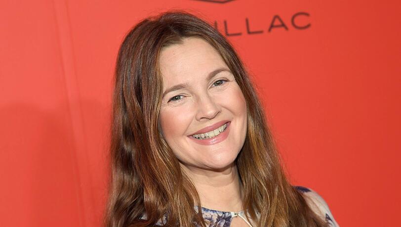 Drew Barrymore erzählt, dass ein Ex-Freund mal mit ihr und seiner Mutter zusammenwohnen wollte. (Archivbild)