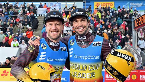 Schon wieder Gesamtweltcup-Gewinner: Die Rodler Tobias Wendl (r) und Tobias Arlt.