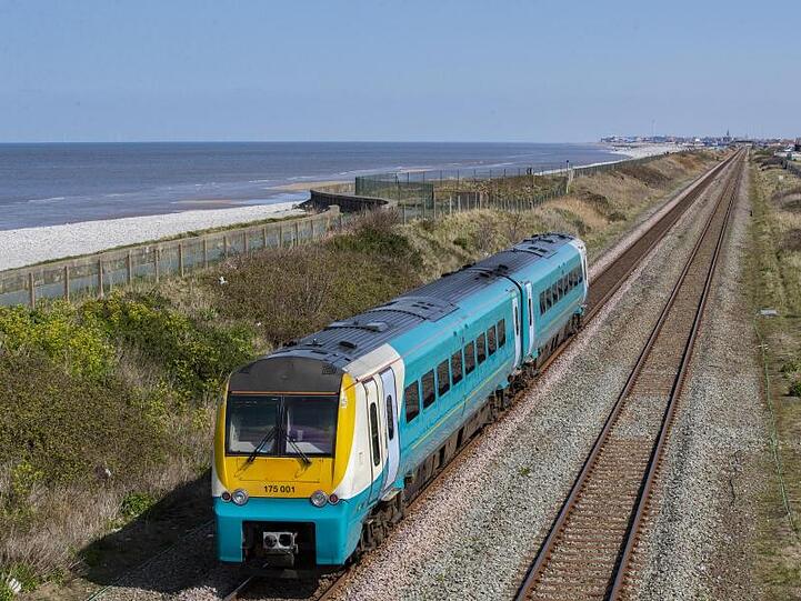 Ein Zug des Verkehrsunternehmens Arriva in Großbritannien. Die Bahn-Tochter soll nun an die Börse gebracht werden.
