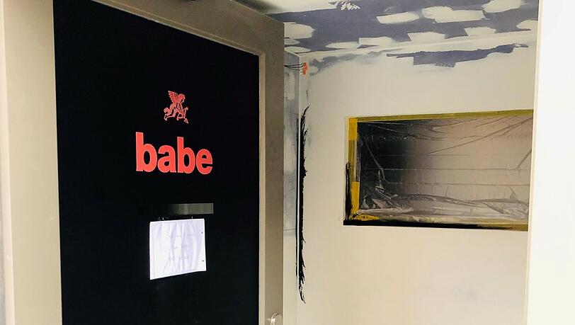 In der Müllerstraße: Babe.