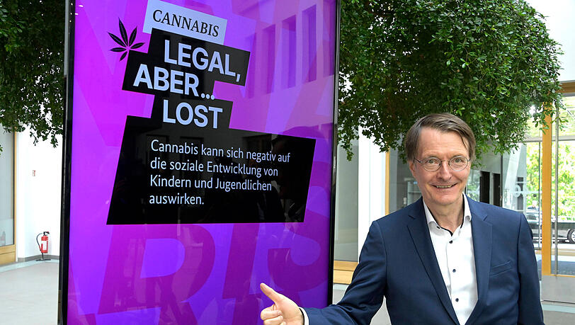 Gesundheitsminister Karl Lauterbach stellte am Mittwoch (16. August) sein Cannabis-Gesetz vor. Gesundheitsminister Karl Lauterbach stellte am Mittwoch (16. August) sein Cannabis-Gesetz vor.