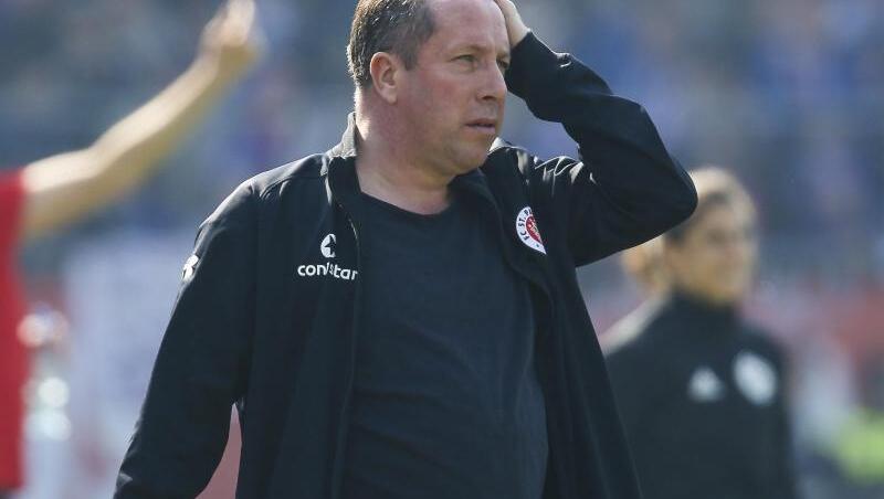 Der FC St. Pauli trennt sich von Markus Kauczinski. Der FC St. Pauli trennt sich von Markus Kauczinski.