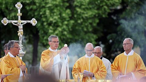 Zum Schlussgottesdienst kamen tausende Menschen.