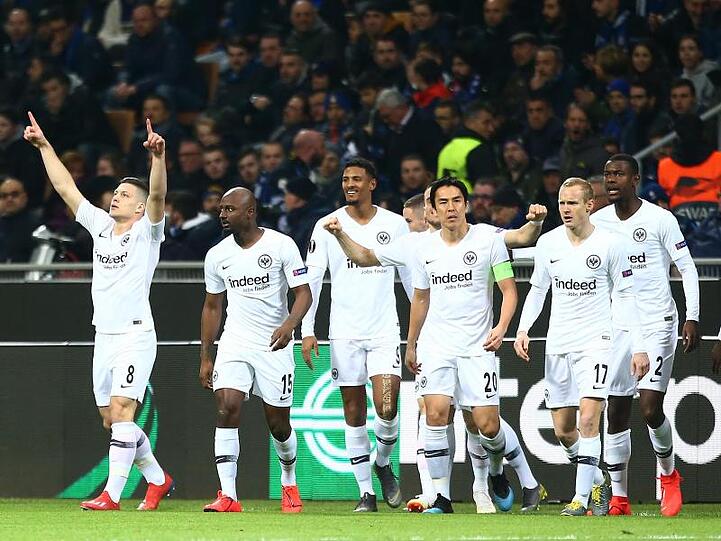 Die Mannschaft von Eintracht Frankfurt steht nach dem 1:0 bei Inter Mailand im Viertelfinale.