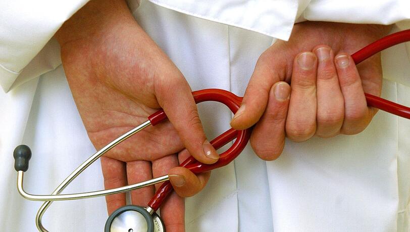 Viele Patienten halten vom Arzt empfohlene Selbstzahler-Leistungen für sinnvoll. (Archivbild)