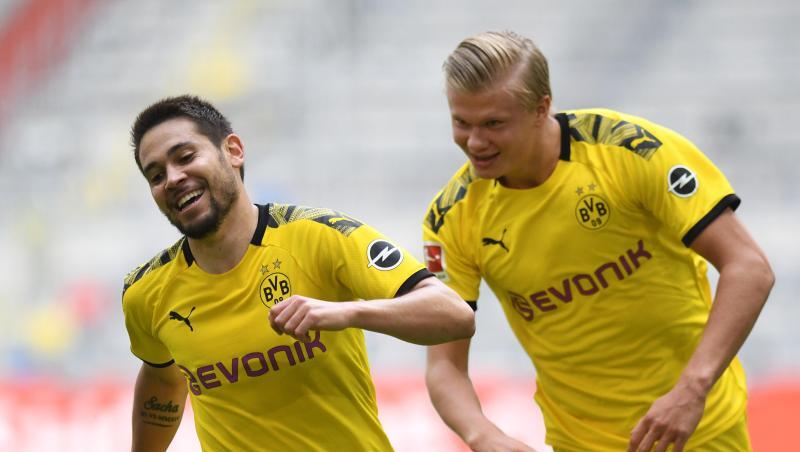 Erling Haaland (r) sorgte mit seinem Tor für einen Last-Minute-Sieg von Dortmund in Düsseldorf. Erling Haaland (r) sorgte mit seinem Tor für einen Last-Minute-Sieg von Dortmund in Düsseldorf.