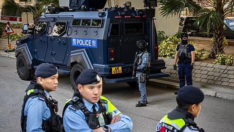 Die Polizeipr&auml;senz vor dem Gericht war hoch.