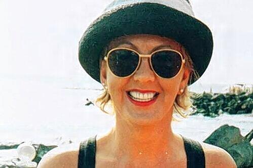 Das nette Lächeln täuscht: Elke C. (60) ist eine eiskalte Räuberin &ndash; und der Justiz keine Unbekannte. Ab Dienstag steht sie wieder vor Gericht.