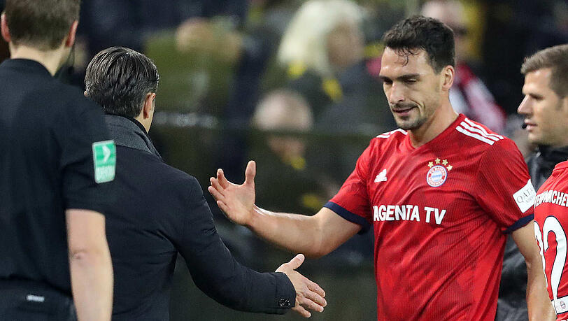 Mats Hummels spielte krank gegen Dortmund und musste später ausgewechselt werden. Gegen Benfica meldet er sich vorzeitig krank. Mats Hummels spielte krank gegen Dortmund und musste später ausgewechselt werden. Gegen Benfica meldet er sich vorzeitig krank.