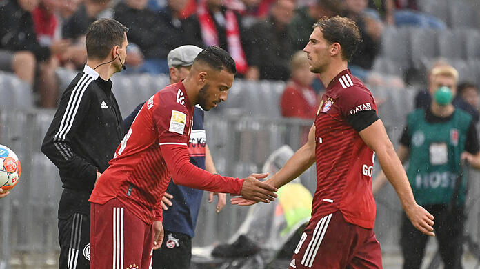 Corentin Tolisso (l.) und Leon Goretzka werden auch beim Jahresabschluss gegen Wolfsburg fehlen.