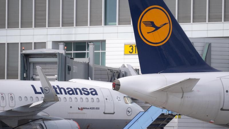 Flugzeuge der Lufthansa stehen auf dem Vorfeld am Flughafen München. Flugzeuge der Lufthansa stehen auf dem Vorfeld am Flughafen München.
