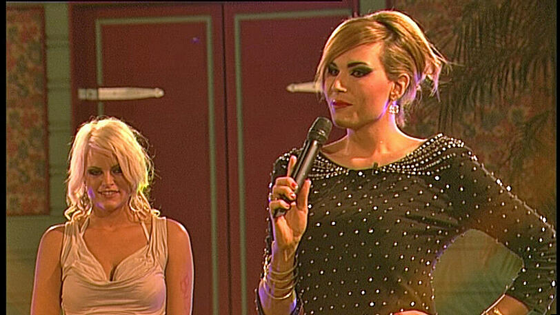 Valencia verlässt freiwillig das &bdquo;Big Brother&ldquo;-Haus: &bdquo;Ich brauche mein Luxusleben. Ich brauche mein Botox&ldquo;! Und: Jasmin, Jordan, Rayo und Florian sind nominiert! Die Bilder aus dem TV-Container