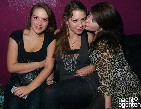 "Big Bill Bar" im Ruby (Freitag 11.11.2011). Mehr Fotos von dieser Party sehen Sie unter:
