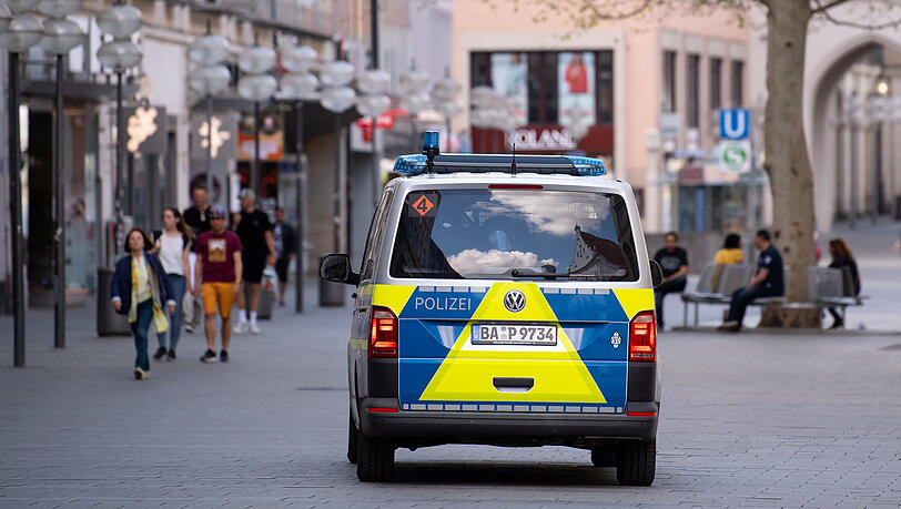 In diesem Jahr hatte die Münchner Polizei bislang mit Corona-Anzeigen viel zu tun: 13.343 Anzeigen gingen wegen Verstößen gegen das Infektionsschutzgesetz bis Ende September raus. (Symbolbild)