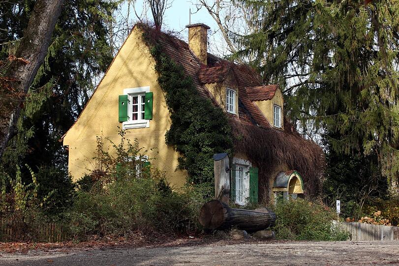 Wie ein verwunschenes Schloss: das alte Schleusenwärter-Häuschen, in dem Violinenunterricht stattfindet.