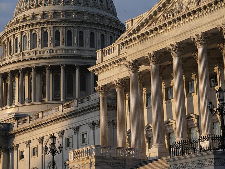 Blick auf das Kapitol in Washington. Das US-Konjunkturpaket soll noch einmal aufgestockt werden.