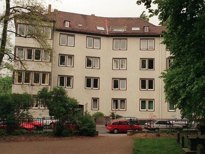 Raus aus der Mietshaus: Viele Menschen in Deutschland träumen von einer eigenen Immobilie und würden gerne in eine eigene Wohnung oder gar ein eigenes Haus ziehen.