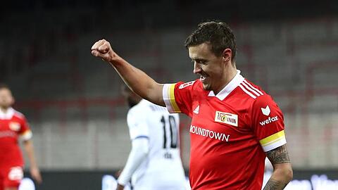 Sicherer Elfmeterschütze: Unions Max Kruse feiert, nachdem er das Tor zum 4:0 per Elfmeter erzielt hat.